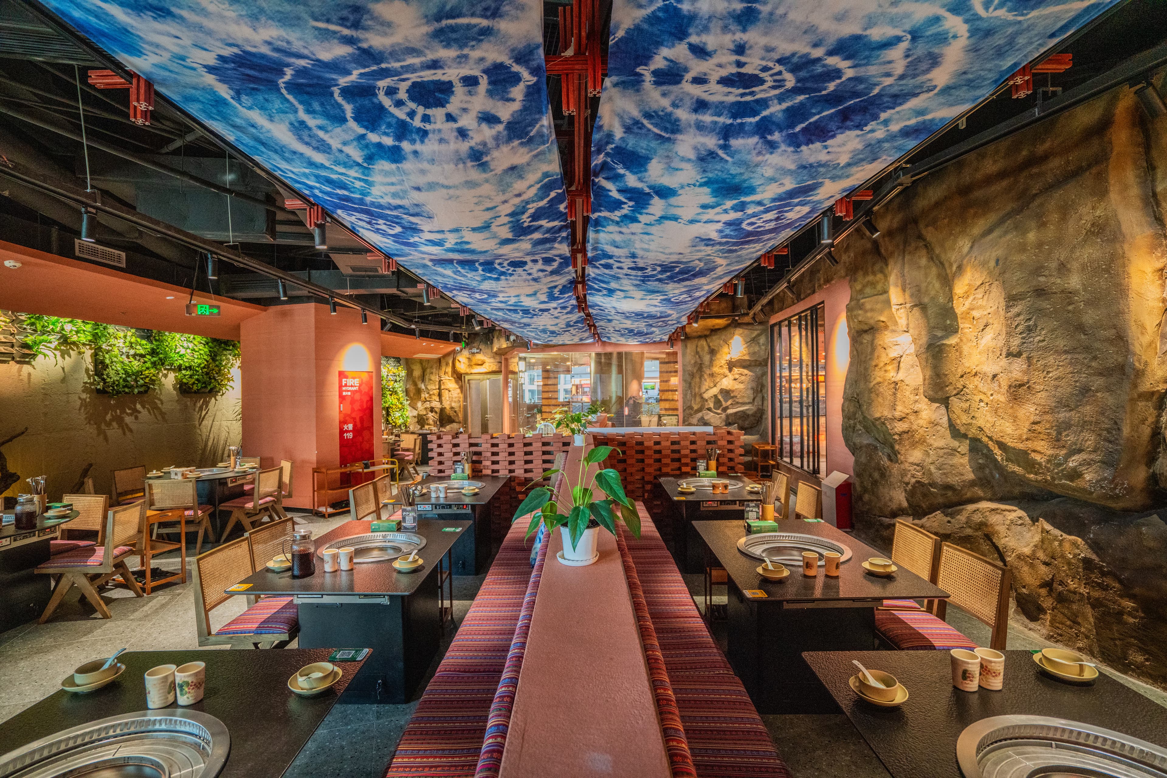 Three Hundred Li Yunnan Hot Pot - Image 7