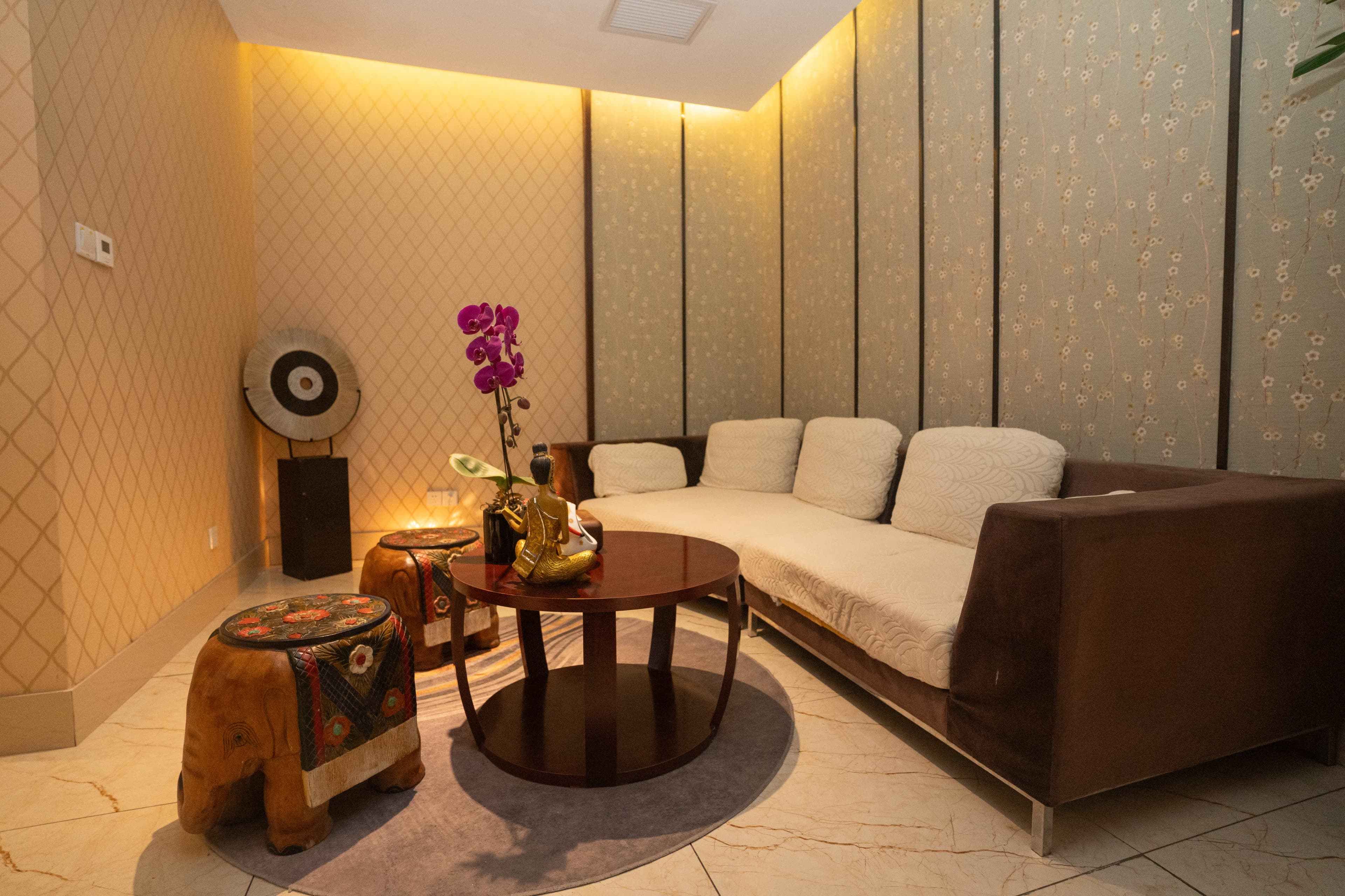 Shining Spa - Image 6