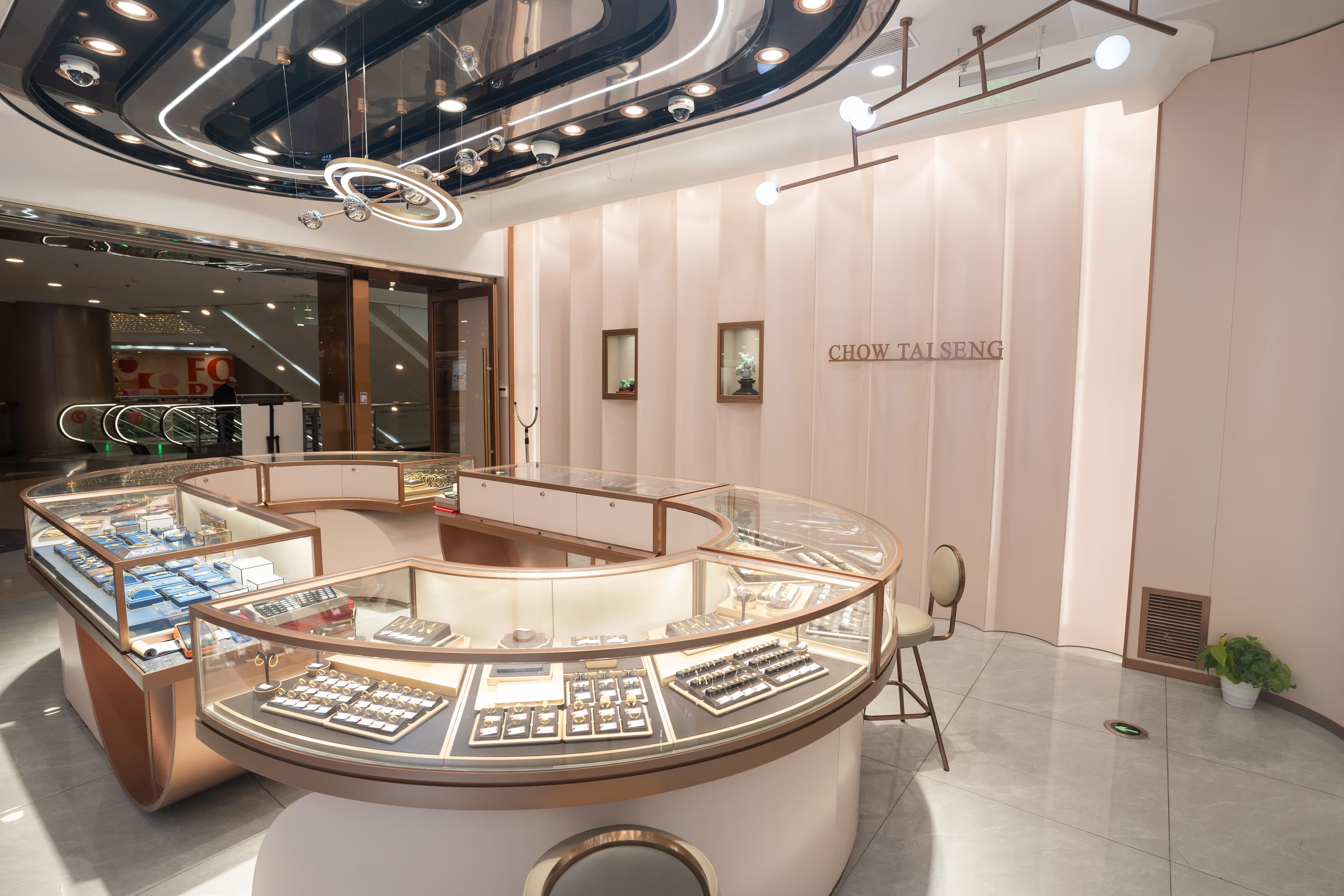  CHOW TAI SENG - Image 2